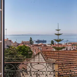  Apartment Amazing River View In Historical