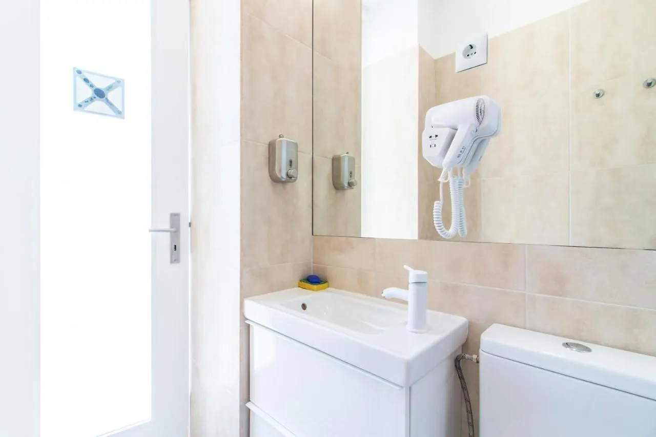 Guesthouse Liberdade - 7 Bedroom Apartment Lisbon
