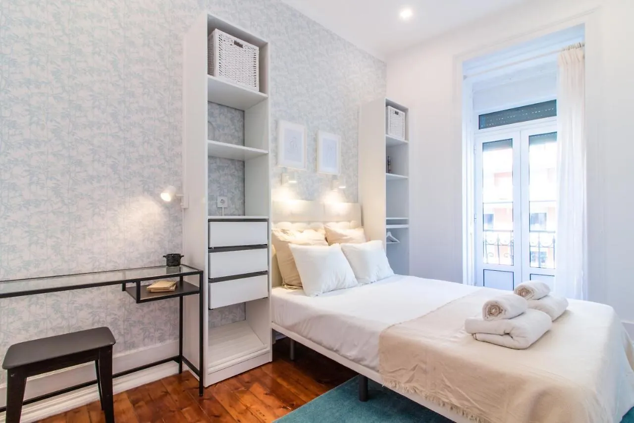 Guesthouse Liberdade - 7 Bedroom Apartment Lisbon 0*,