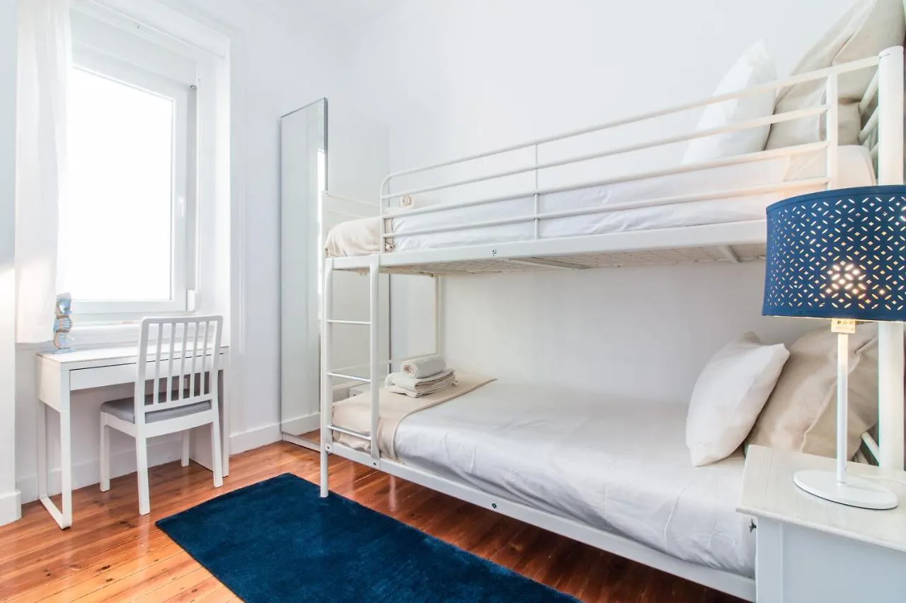 Guesthouse Liberdade - 7 Bedroom Apartment Lisbon Portugal