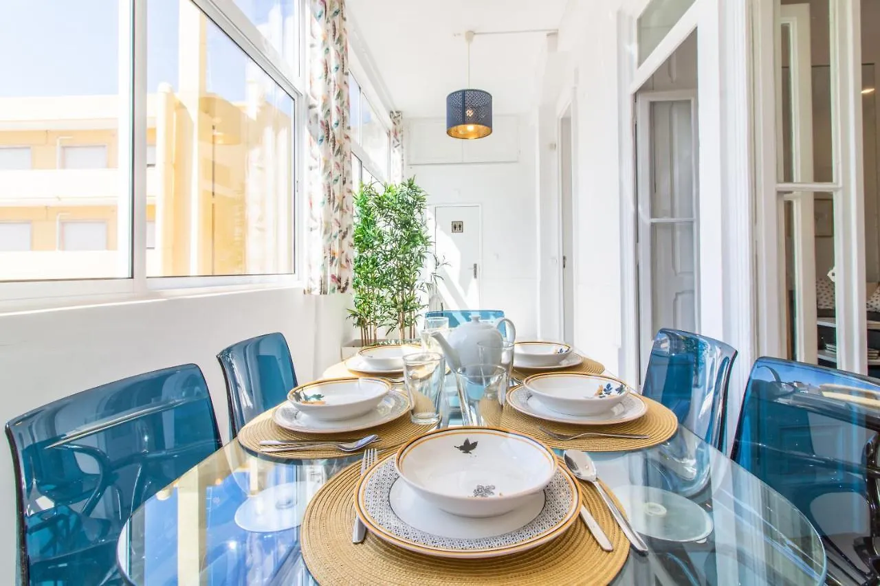Guesthouse Liberdade - 7 Bedroom Apartment Lissabon 0*,