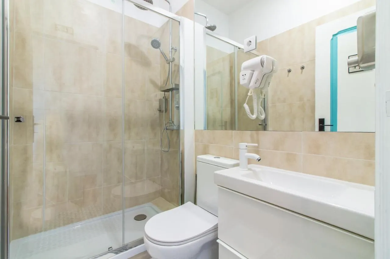 Guesthouse Liberdade - 7 Bedroom Apartment Lissabon Portugal