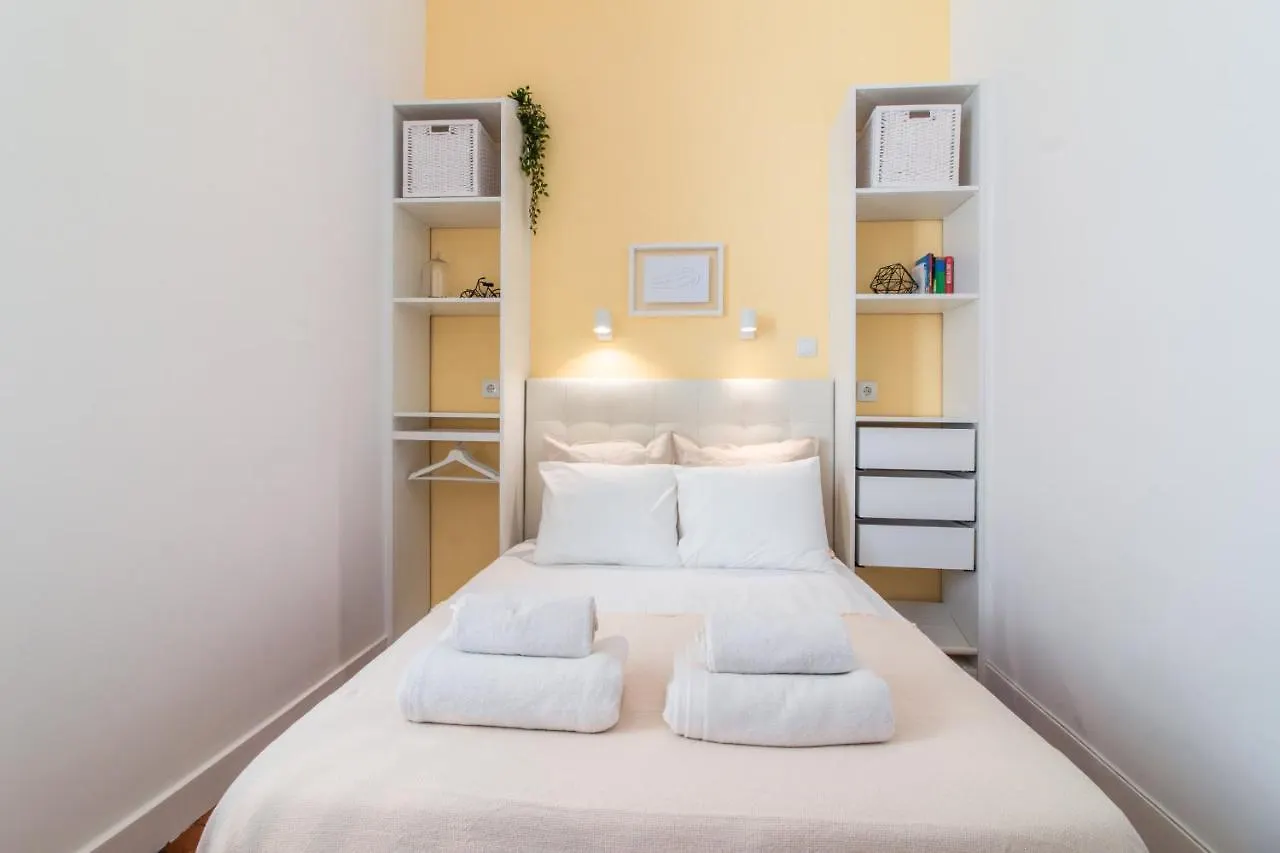Guesthouse Liberdade - 7 Bedroom Apartment Lissabon