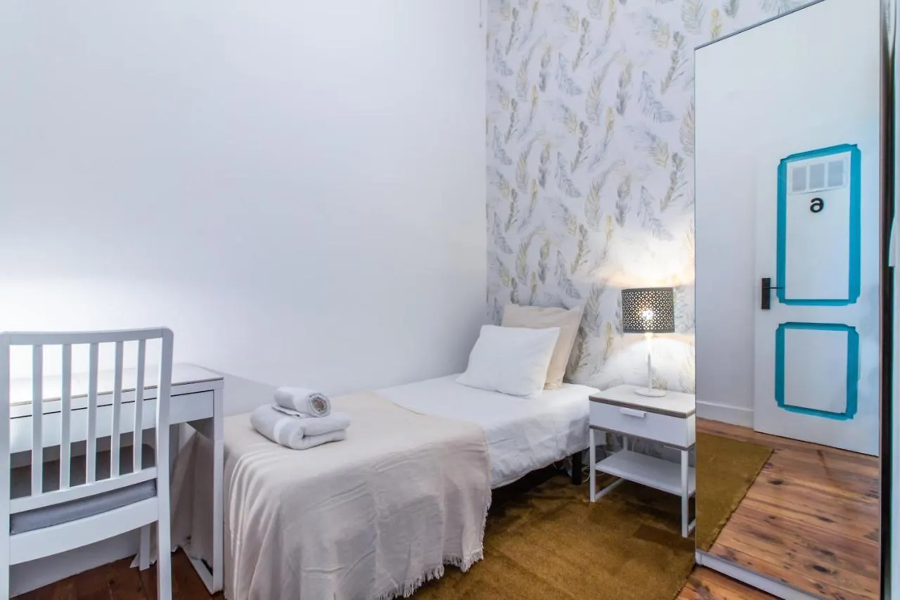 Guesthouse Liberdade - 7 Bedroom Apartment Lissabon