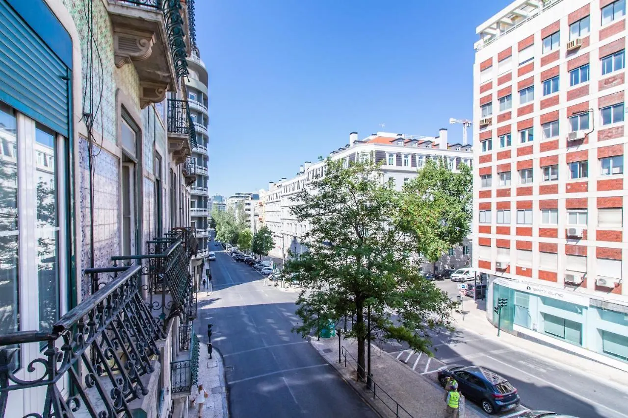 Guesthouse Liberdade - 7 Bedroom Apartment Lissabon