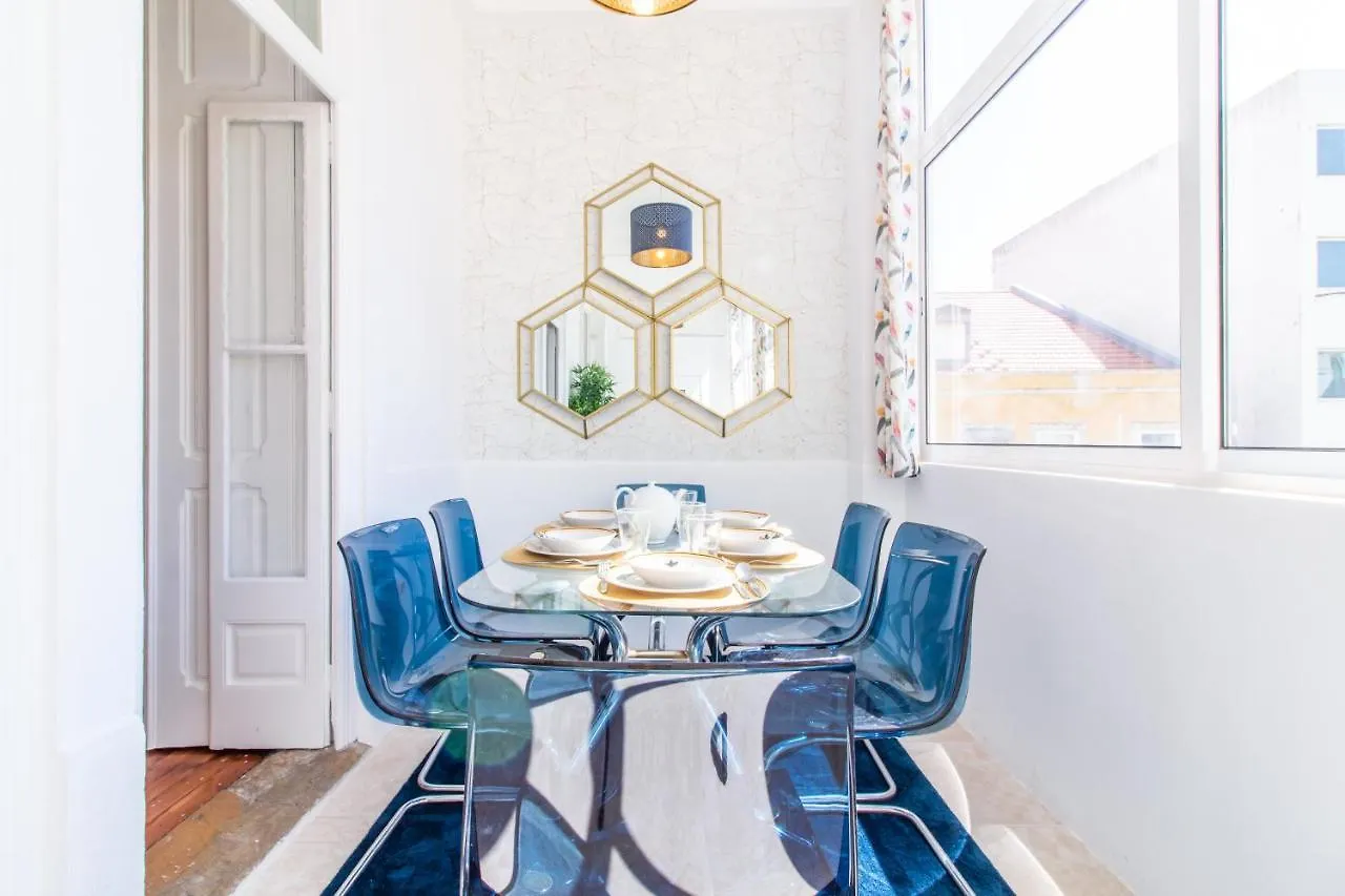 Guesthouse Liberdade - 7 Bedroom Apartment Lissabon